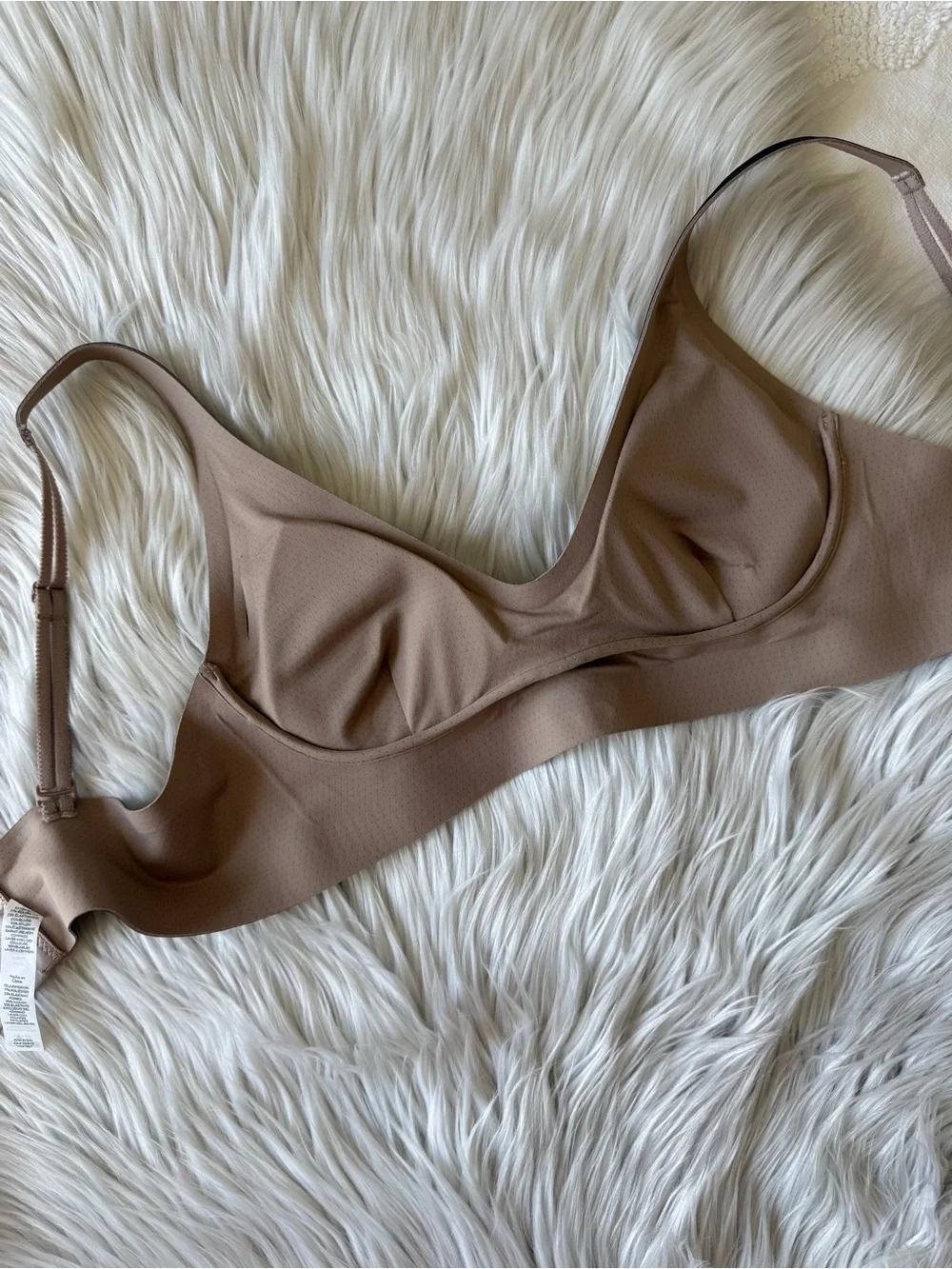 ALO Yoga Airlift Line Up Bra